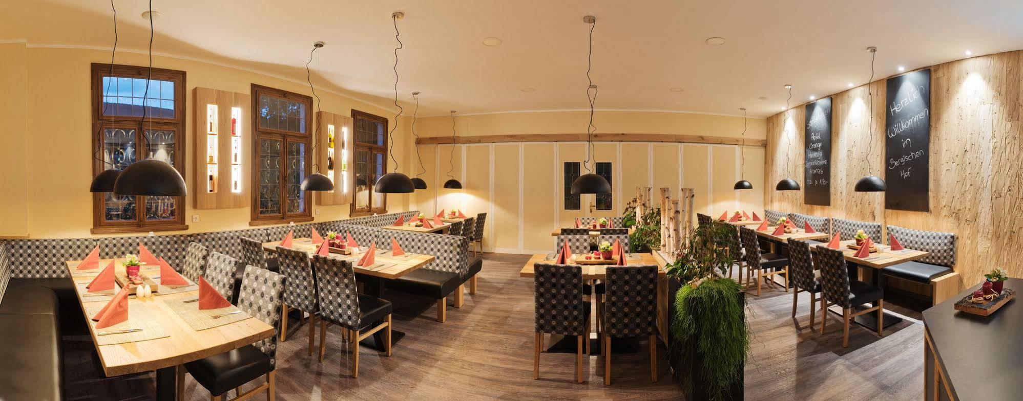 Hotel Bergischer Hof Windeck Екстер'єр фото
